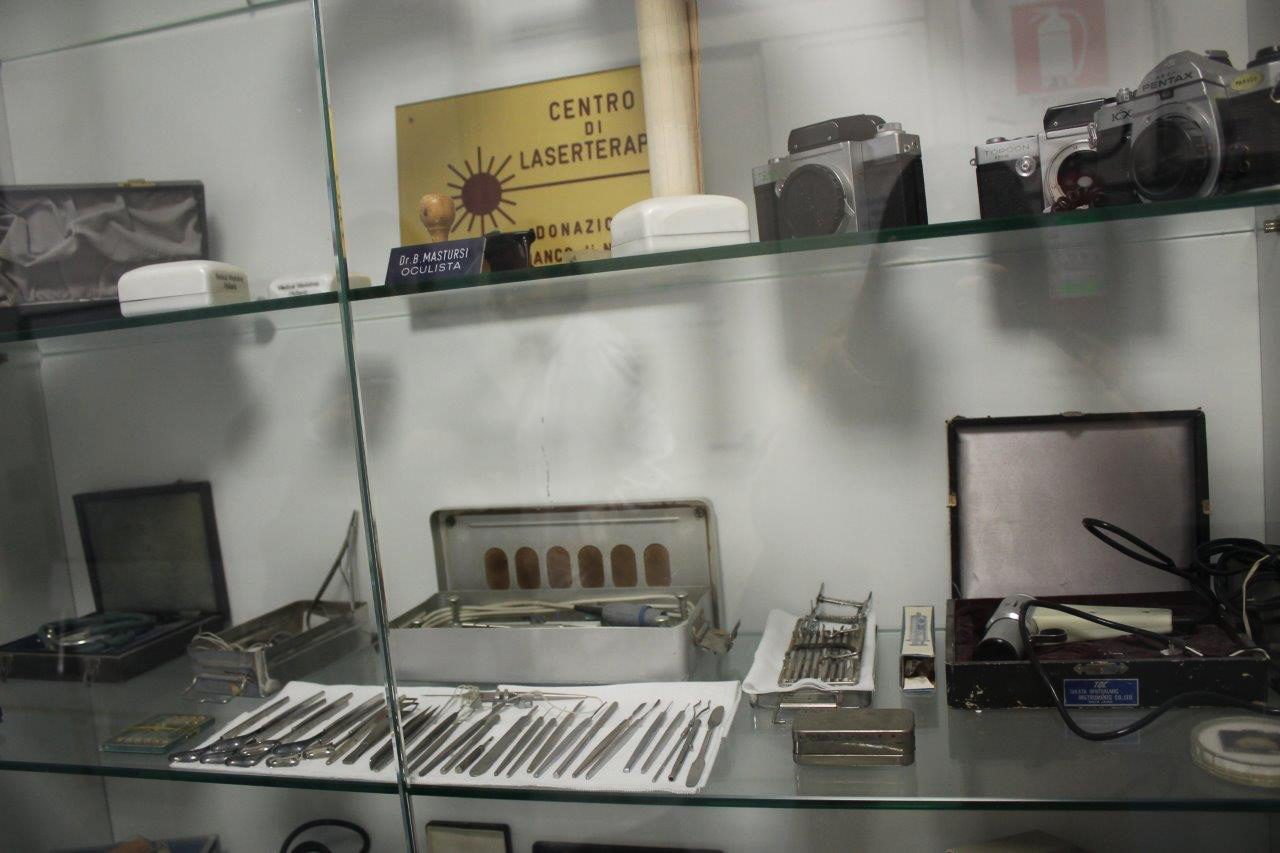 Ophthalmological tools 2.jpg